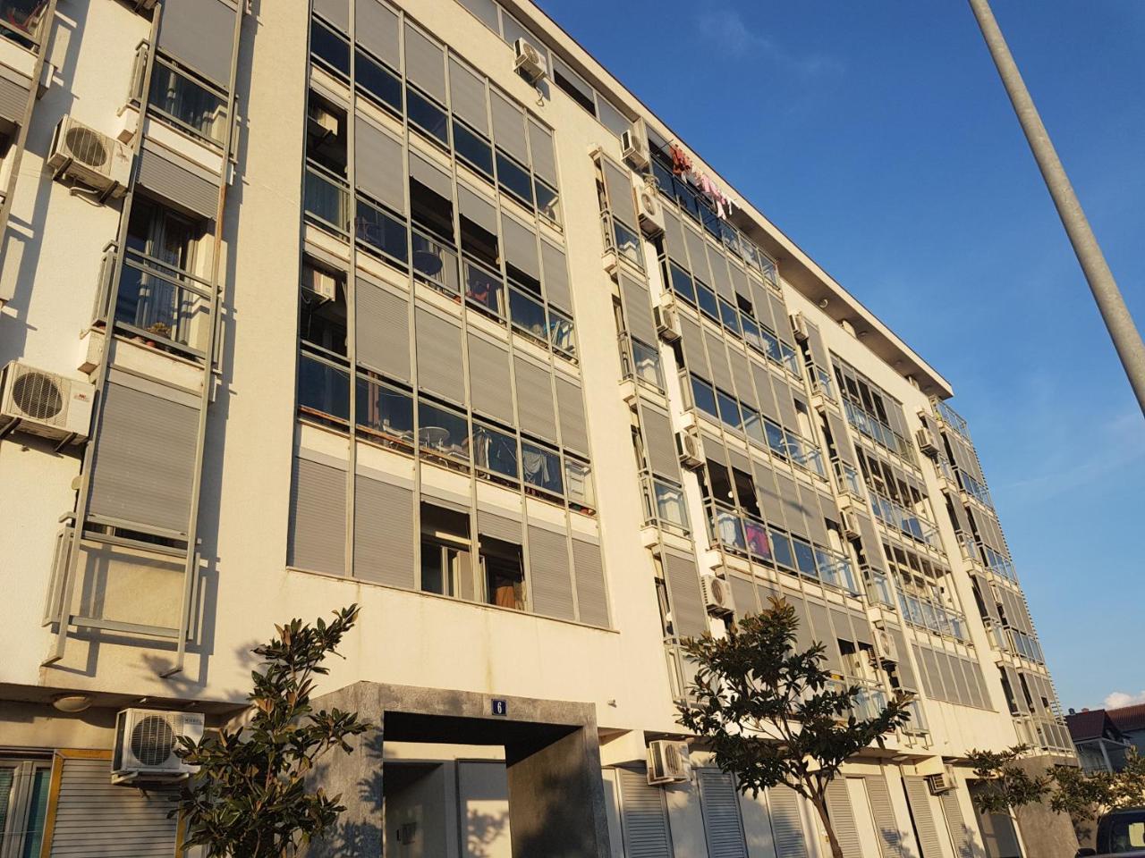 Delta Apartment Podgorica Bagian luar foto